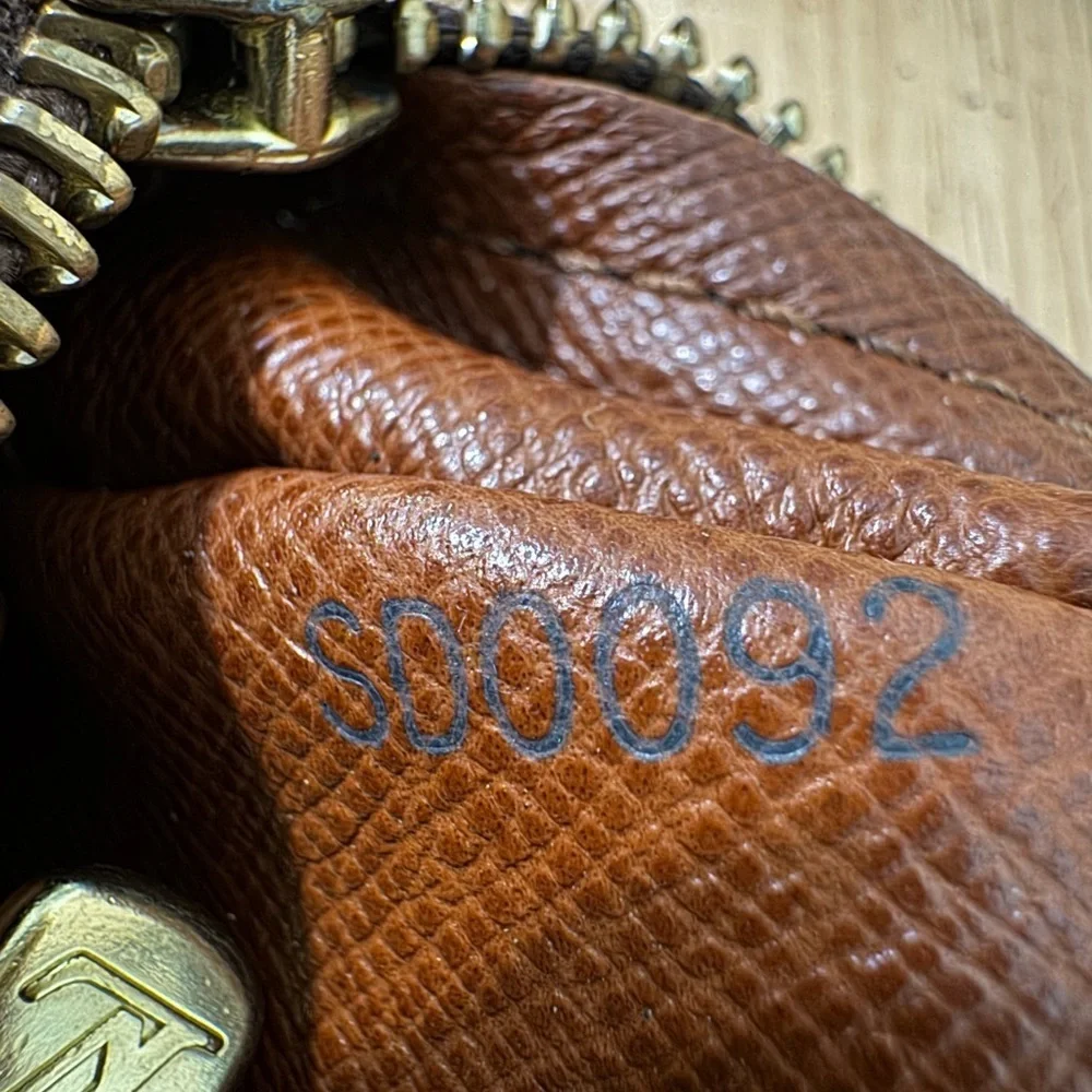Louis Vuitton Trocadero 26 Monogram Brown Crossbody Bag
